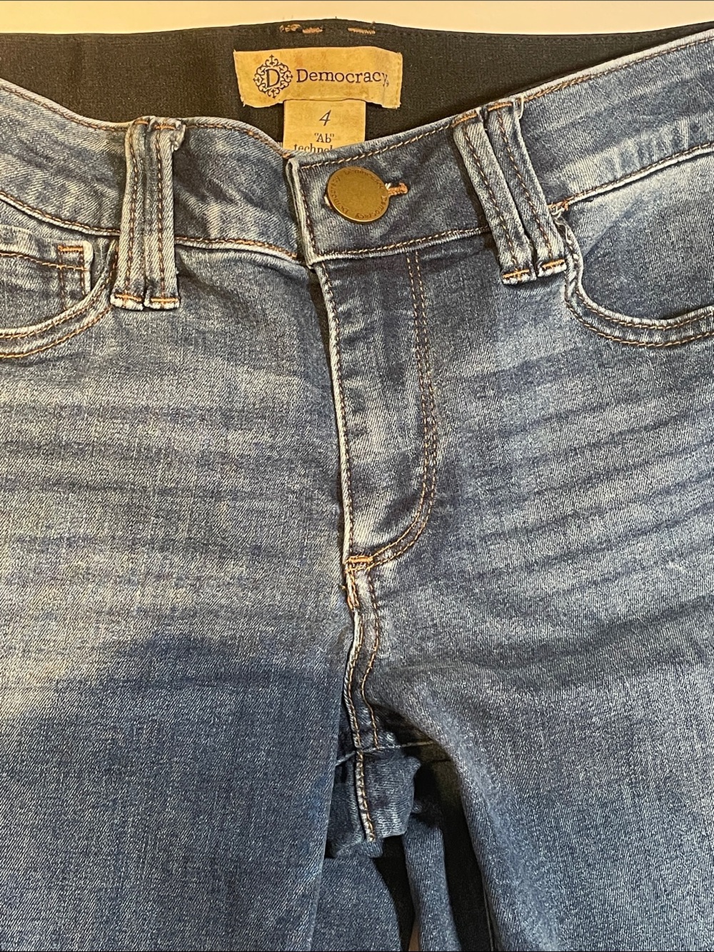 Democracy High-Rise Jeans in Light to Mid Blue Wash